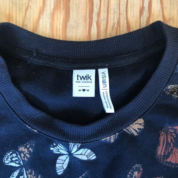 Butterfly sweatshirt, size M - Picture 2 of 4